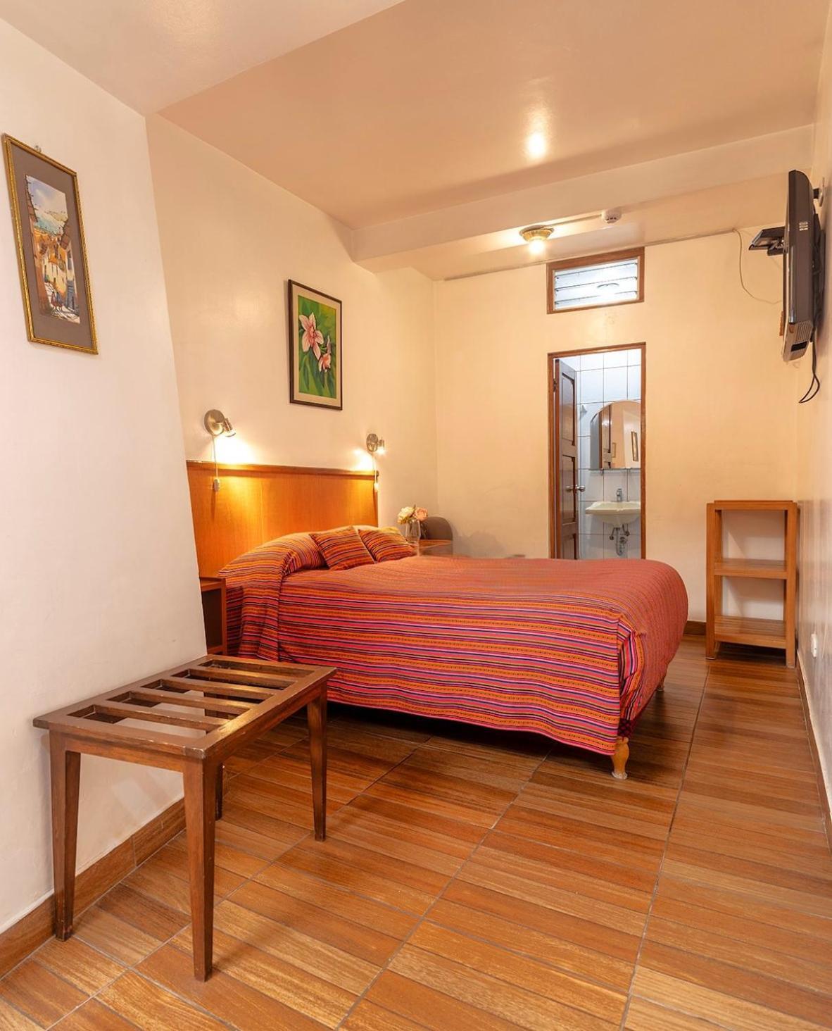 Hostal Saphi - Excelente ubicación Cuzco Exterior foto